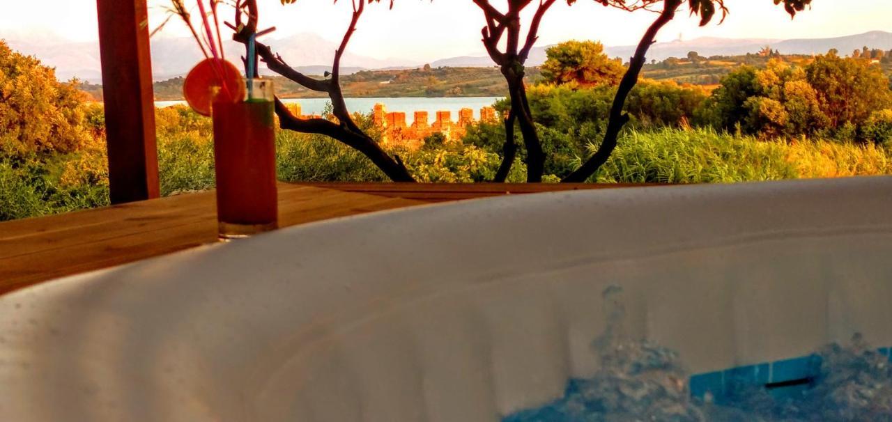 The Elysian At Nicopolis Jacuzzi Apartman Nikopolis Kültér fotó