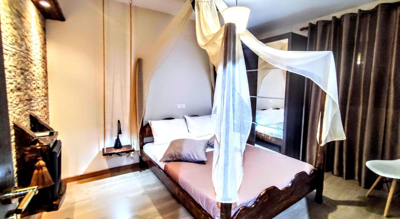 The Elysian At Nicopolis Jacuzzi Apartman Nikopolis Kültér fotó