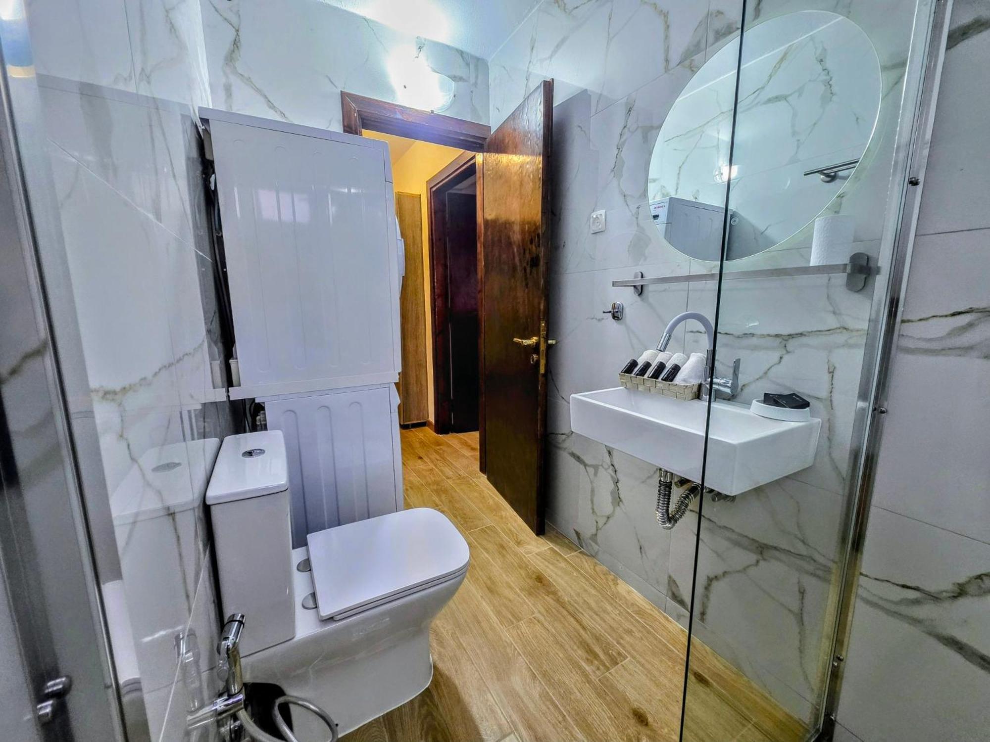 The Elysian At Nicopolis Jacuzzi Apartman Nikopolis Kültér fotó